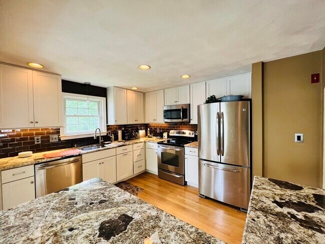Building Photo - 52 Chouteau Ave
