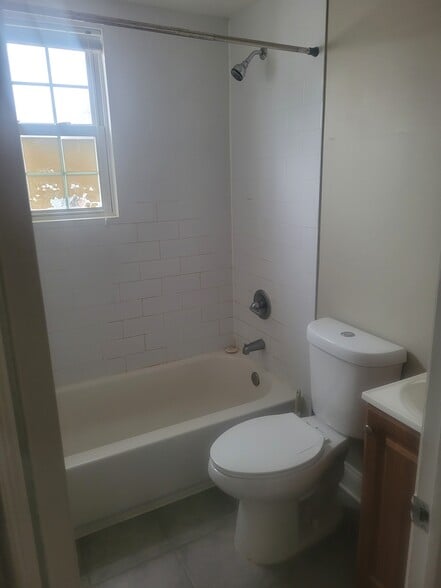 Building Photo - 1200 N Kennebec St