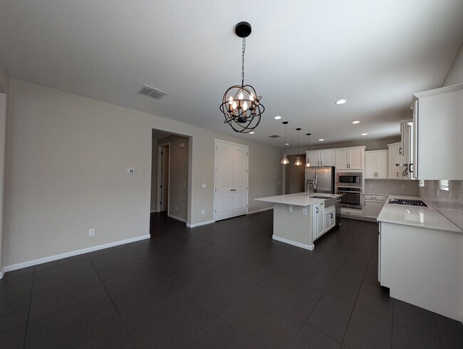 Building Photo - 3 Bedroom Home in the Eastmark Community Near E Ray Rd and S Signal Butte Rd!