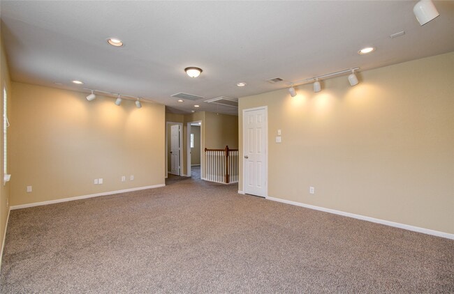 Building Photo - 17607 Memorial Falls Dr