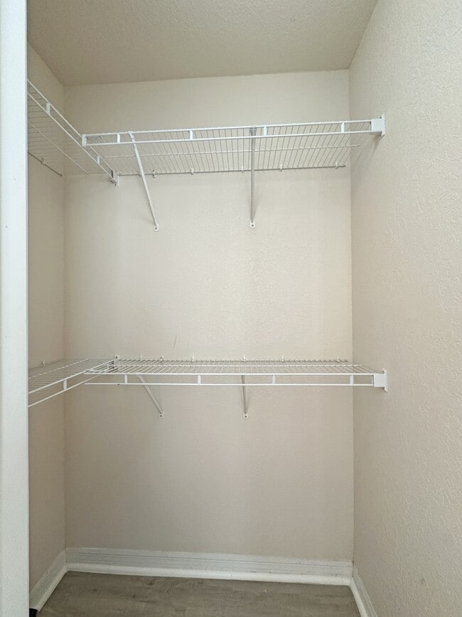 Building Photo - 160 SW Peacock Blvd