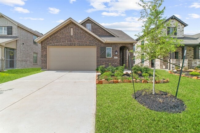Primary Photo - 5014 Chestnut Orch Dr