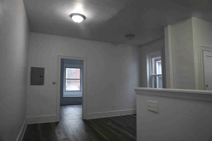 Building Photo - 4826 N Camac St