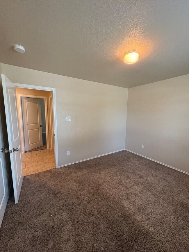 Building Photo - 9602 Paloma Creek Dr