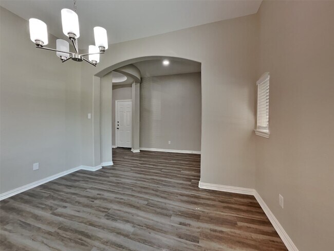 Building Photo - 3007 Lockeridge Village Dr