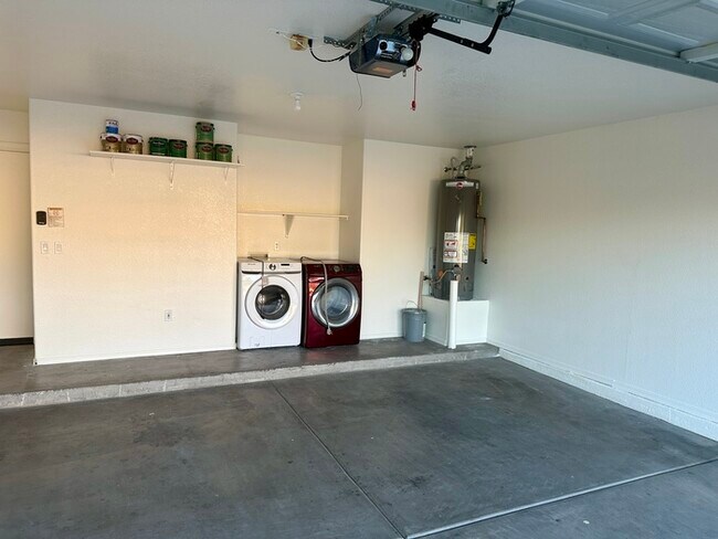 Building Photo - Adorable single story, corner lot home wit...