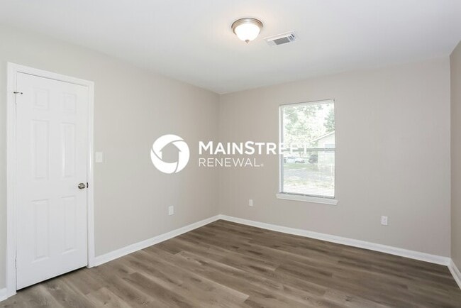 Building Photo - 4 Bedroom Pet-Friendly Home in Houston, TX with Main Street Renewal