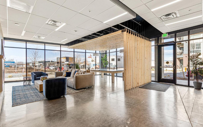 Building Photo - Improved Price!!!! Bustling Location! Mode...