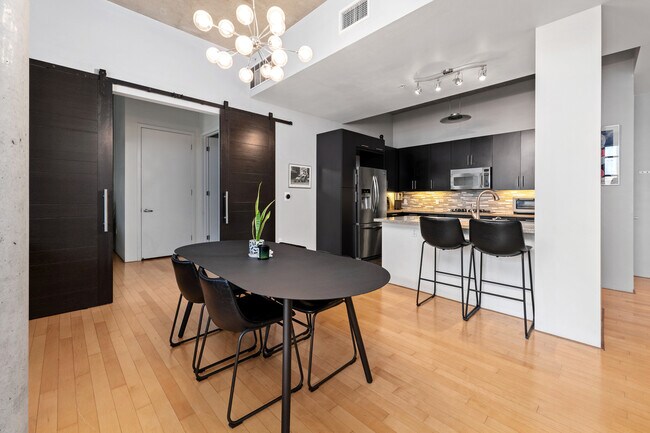 Building Photo - 1050 Island Ave