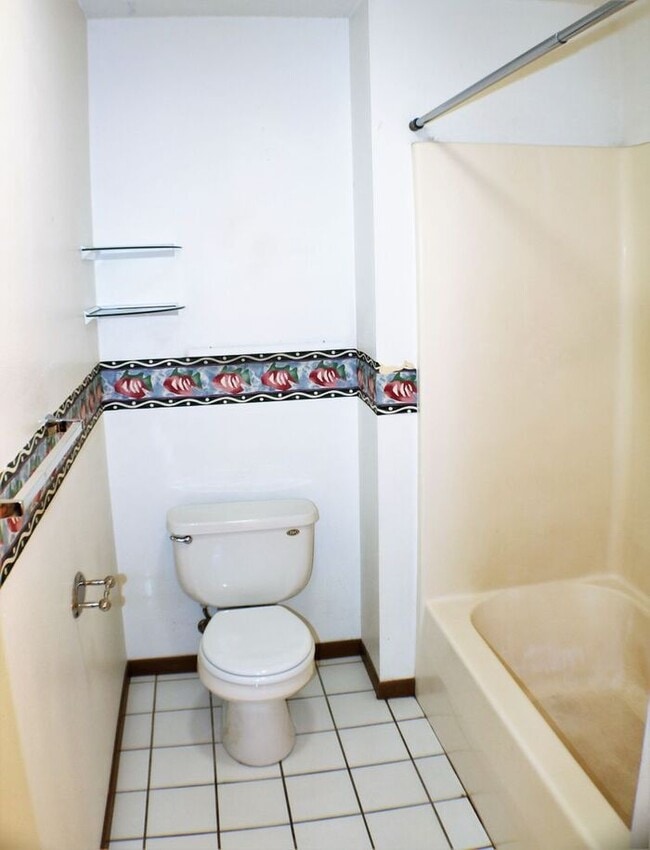 Building Photo - $1,150 | 2 Bedroom, 1 Bathroom 2nd Floor Condo | NO Pets | Available for August 1st, 2026 Move in!