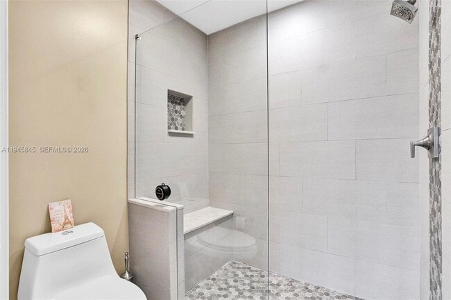 Building Photo - 18071 Clear Brook Cir