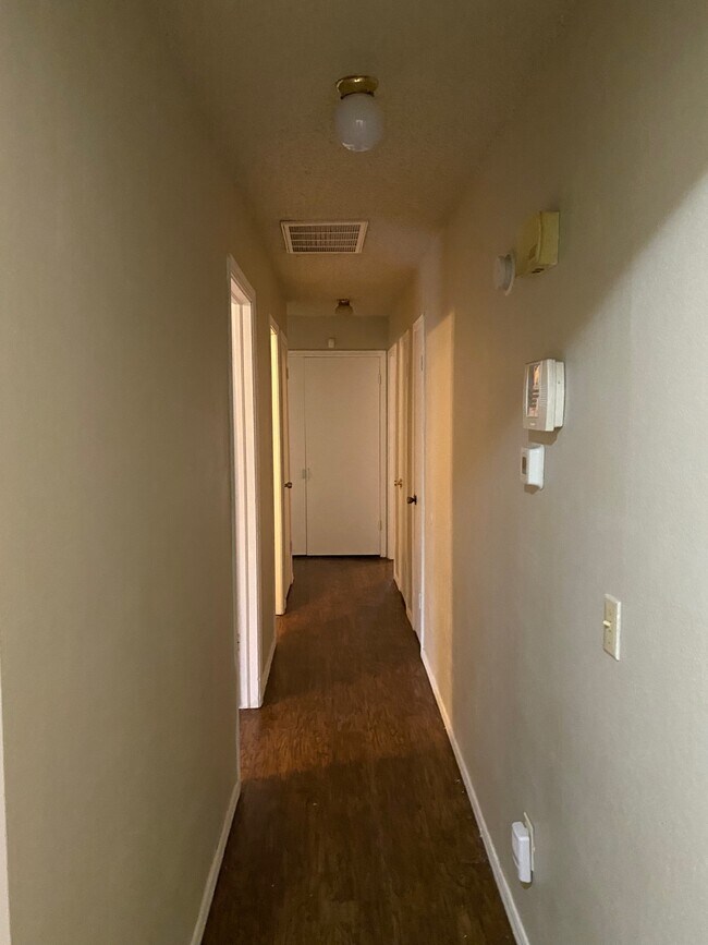 Building Photo - 12602 Abbotts Way