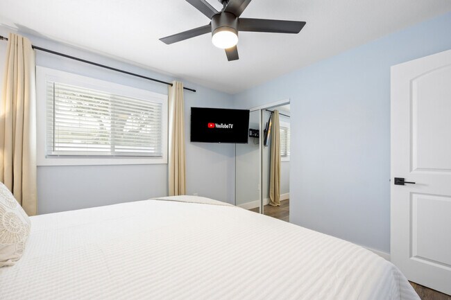 Building Photo - 79 S Brevard Ave