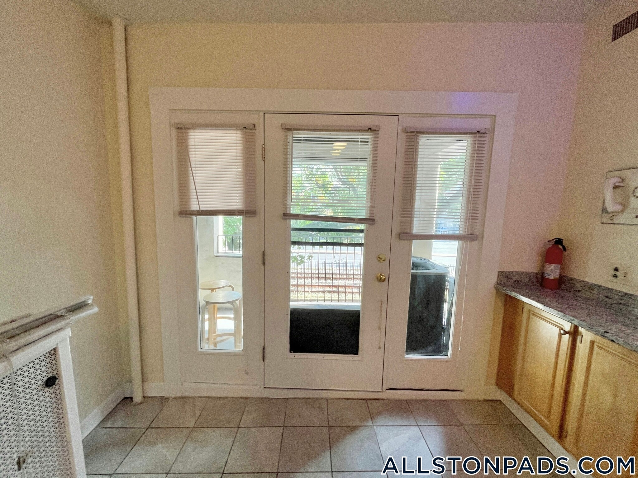 Building Photo - 1133 Commonwealth Ave