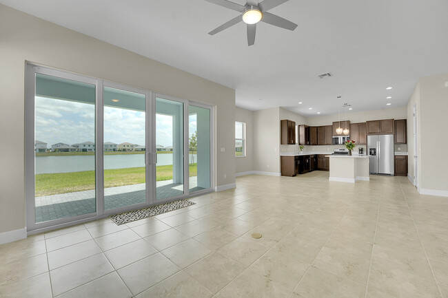 Building Photo - 14058 Spruce Pne Dr