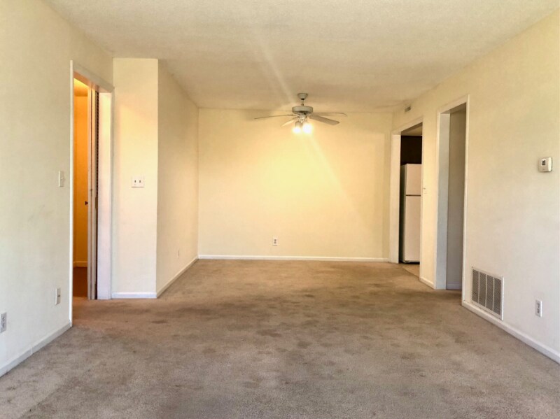 Building Photo - 1913 W 1st St