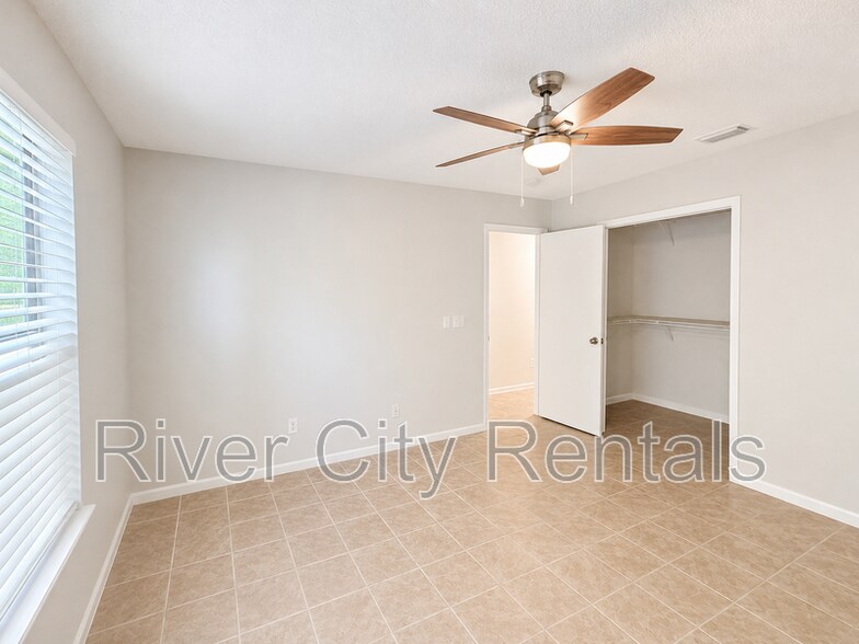 Building Photo - 849 Candleknoll Ln