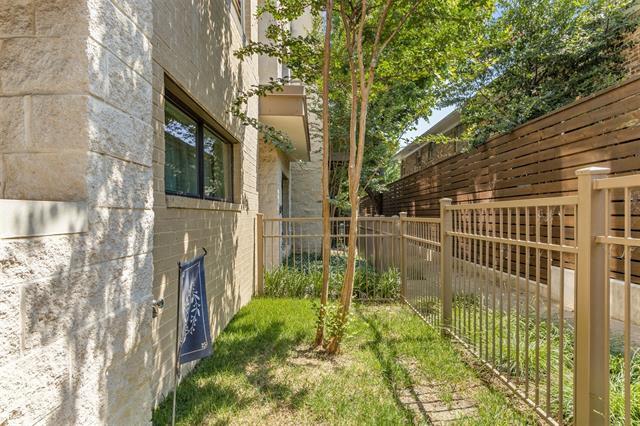 Building Photo - 4111 Newton Ave