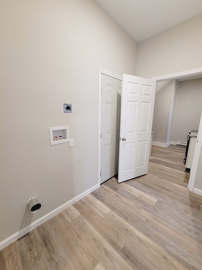 Building Photo - 1114 Bedford Ave