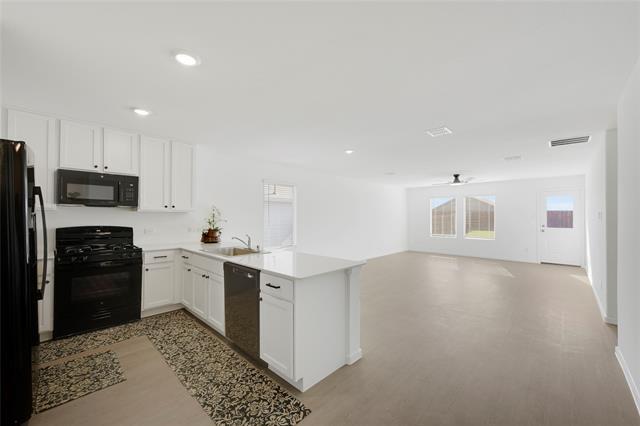 Building Photo - 7925 Clements St