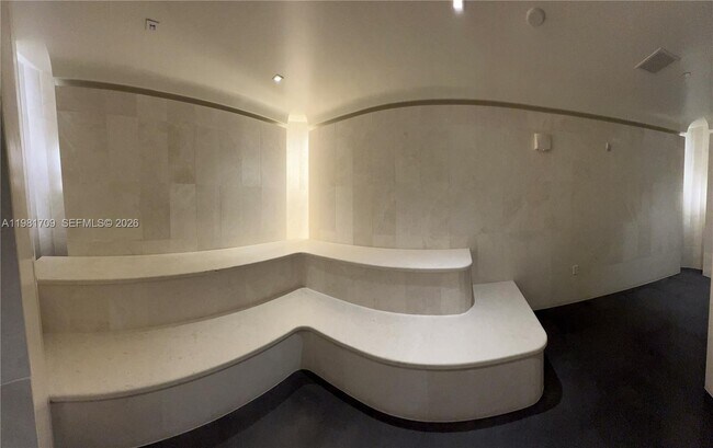 Building Photo - 3581 E Glencoe St