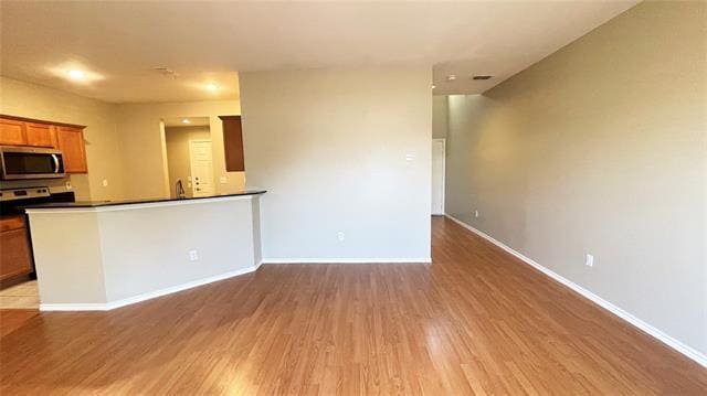 Building Photo - 1203 Reseda Dr