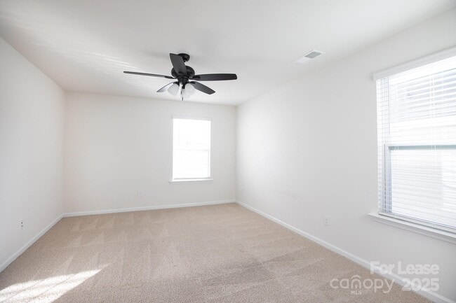 Building Photo - 2125 Allium Dr