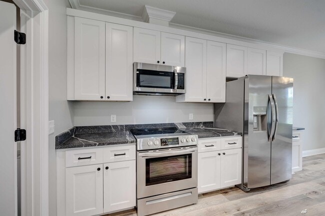 Building Photo - 4447 Huckleberry Ln