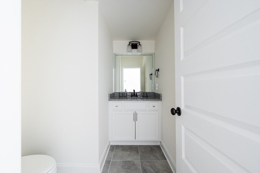 Building Photo - 3319 Old Hickory Blvd