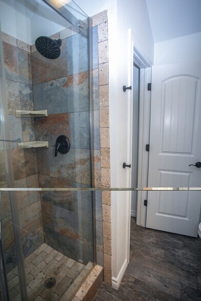 Building Photo - 324 SW 147th St