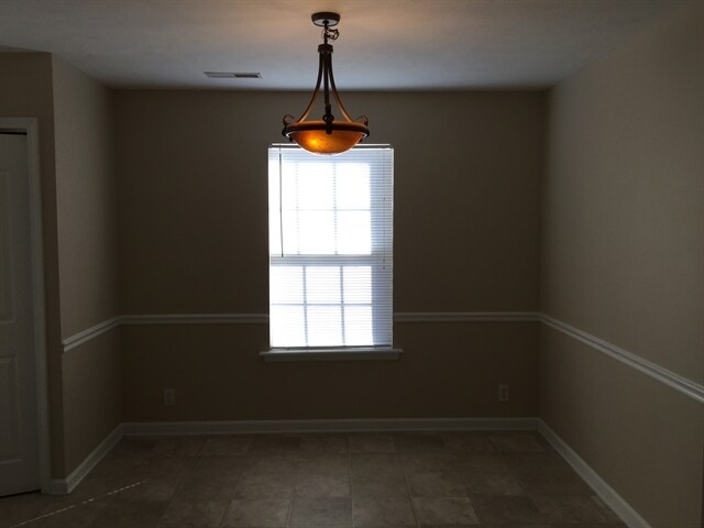 Building Photo - 3005 Ace Wintermeyer Dr