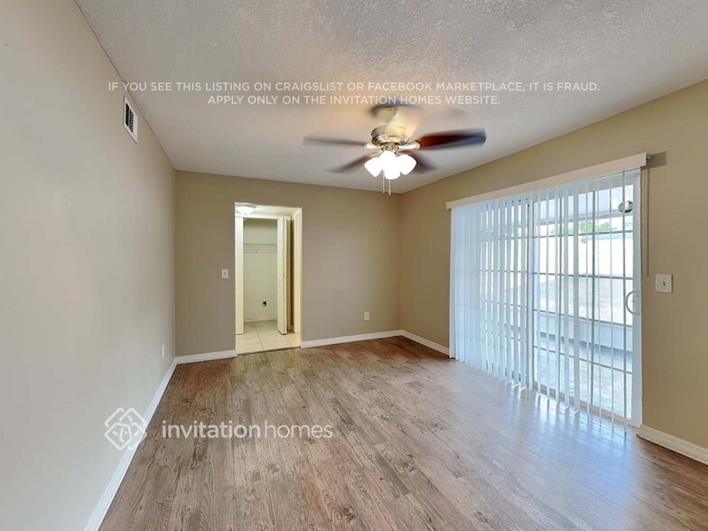 Building Photo - 985 Turkey Hollow Cir