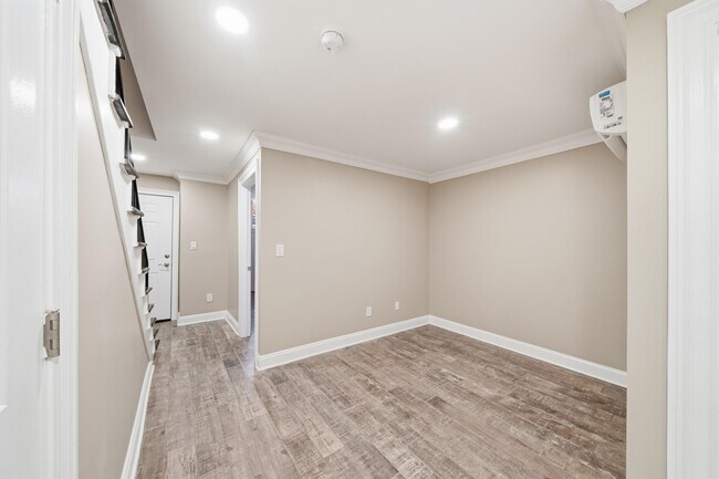 Building Photo - 37 Astor Pl