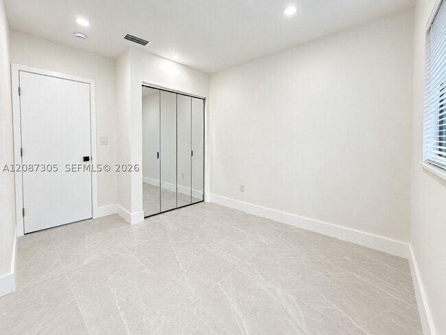 Building Photo - 1043 NW 48th St