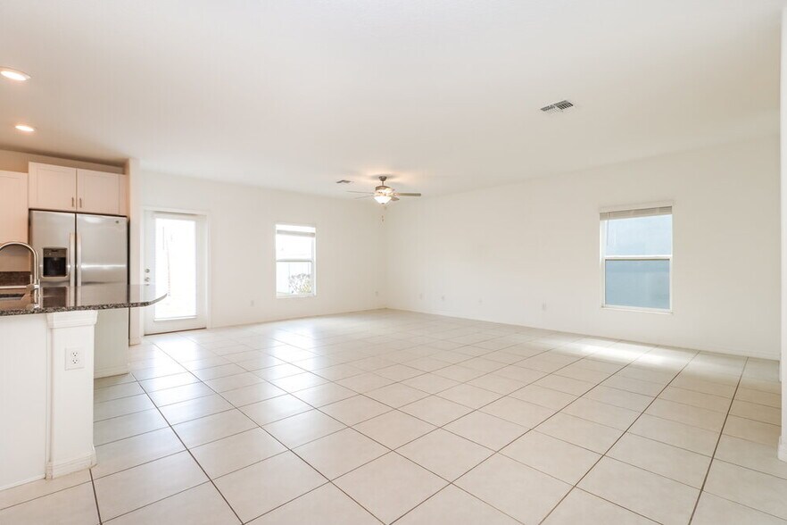 Building Photo - 17903 Blissful Stars Dr
