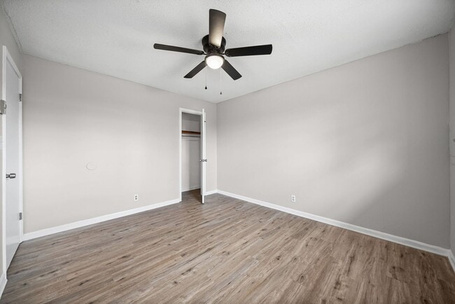 Building Photo - 111 Tandy Dr