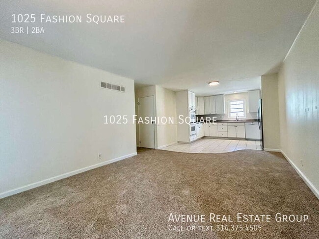 Building Photo - 1025 Fashion Square