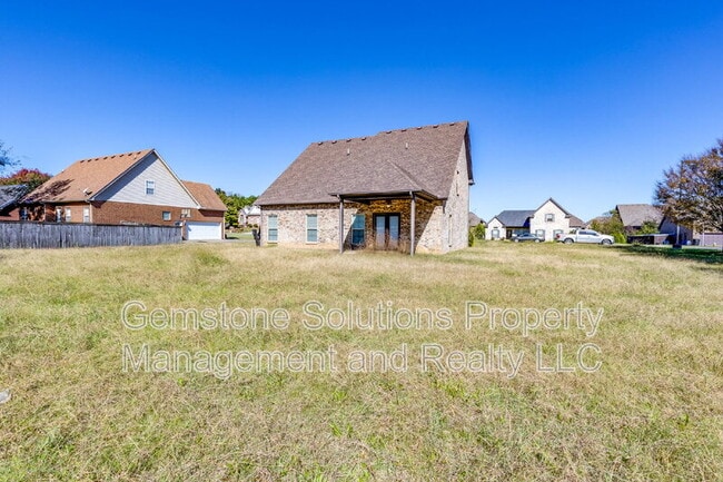 Building Photo - 1634 Earl Ct