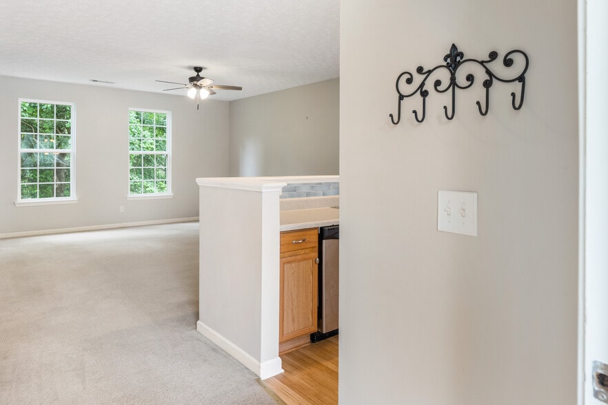 Building Photo - 46 Timber Ridge Dr