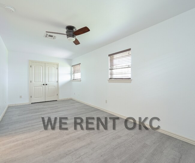 Building Photo - 853 SW 8th St