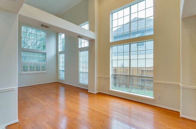 Building Photo - Spacious 5-Bedroom Home in Brazos Landing!