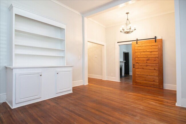 Building Photo - Beautiful 3/2.5 w/ Office Minutes From Airport and Woodward Academy!