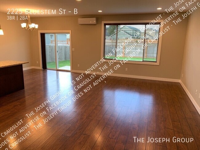 Building Photo - 2225 Bluestem St