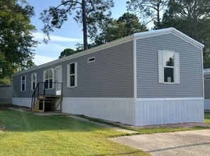 Building Photo - 14142 Lorraine Rd