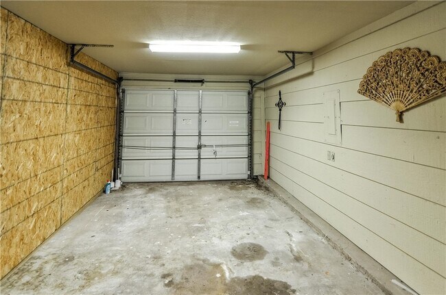 Building Photo - 1506 Lemon Tree Ln