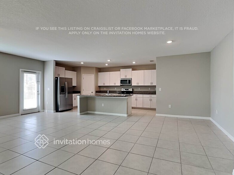 Building Photo - 2381 Jungle Dr