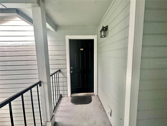 Building Photo - 10305 N Alafaya Trail