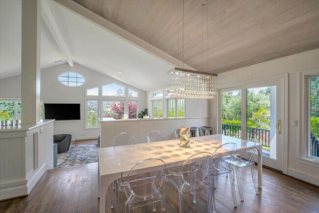 Building Photo - Welcome to Your Luxurious Napa Valley Retr...