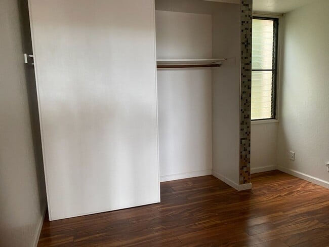 Building Photo - Breezy Fresh, Freshly Renovated 2/1 at Makaha Valley Plantation