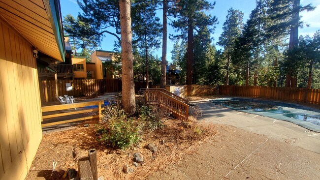 Building Photo - 1 BDRM Kings Run Condo w/ HOA Amenities, V...